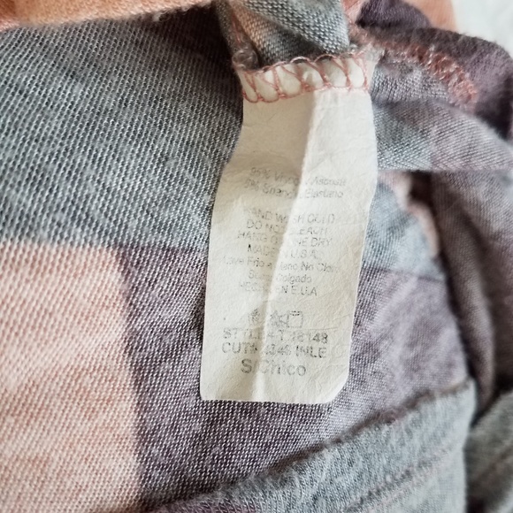 Super Soft Geometric Top - Picture 3 of 5